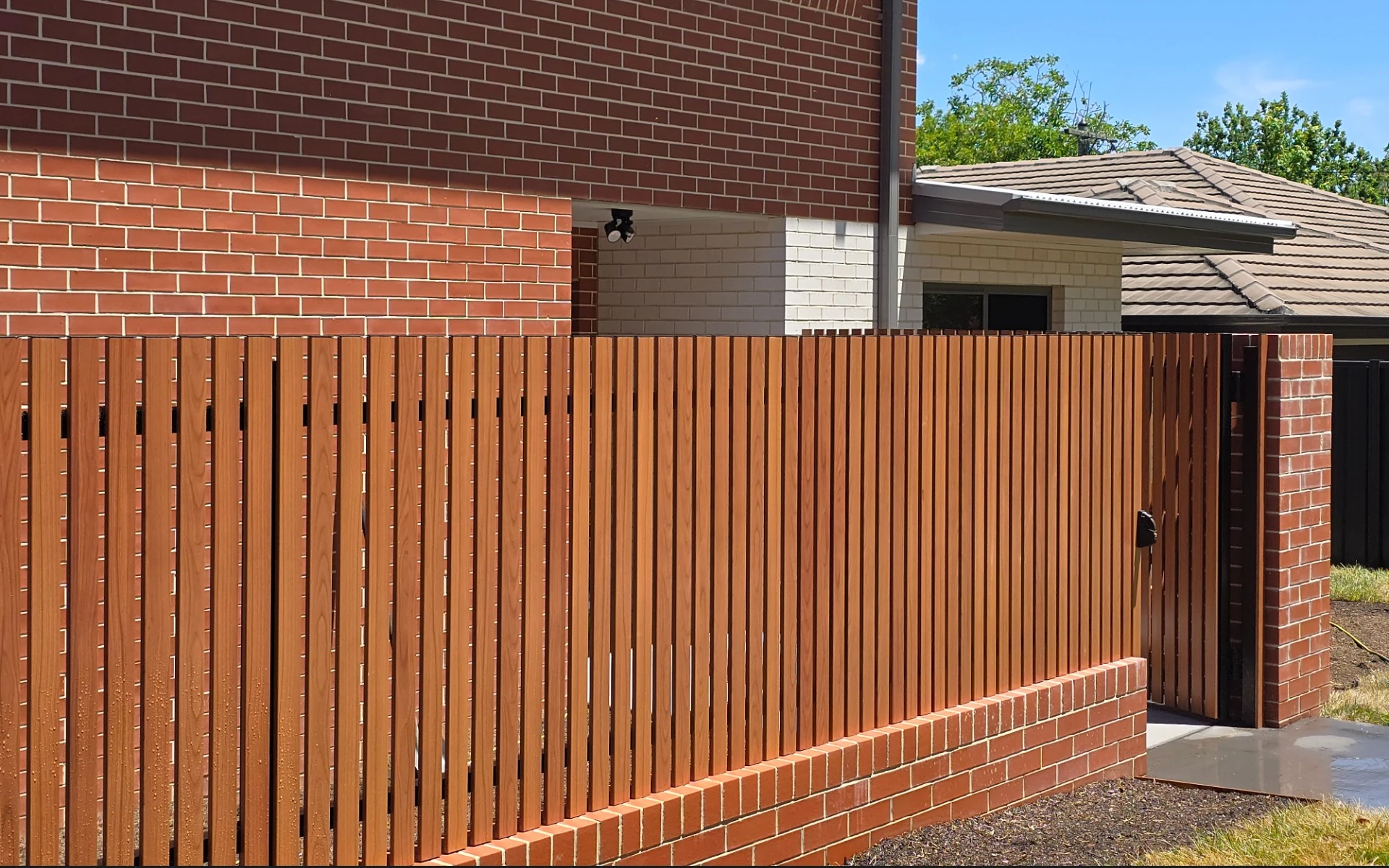 Residential Timber Look Slat Canberra project record in Deakin ACT
