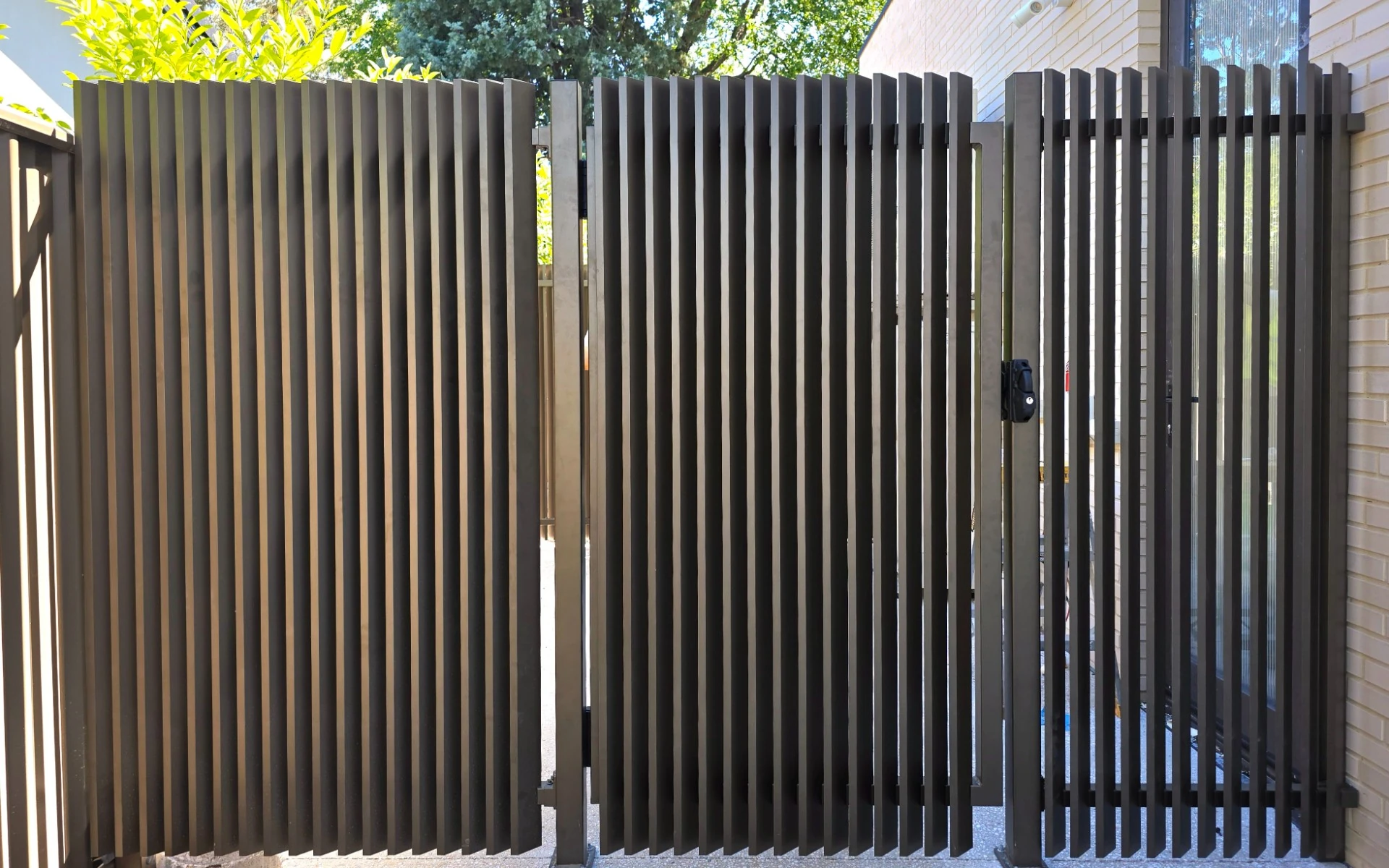 Residential Louvre Bronze Gate Canberra project record in Deakin ACT