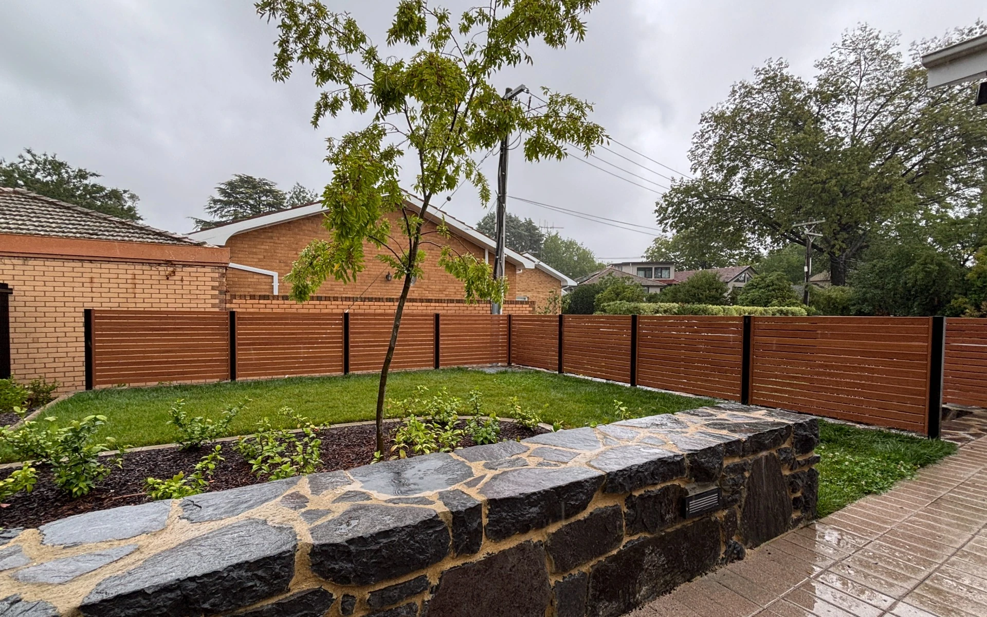 Residential Timber Look Slat Canberra project record in Deakin ACT