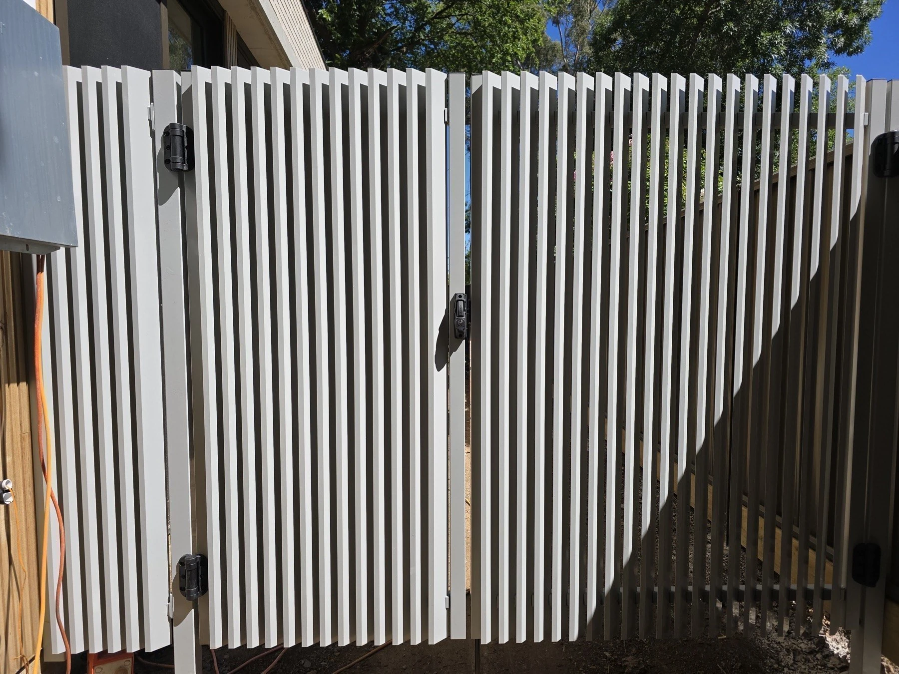 Close view of Heriton louvre privacy screen blades and frame