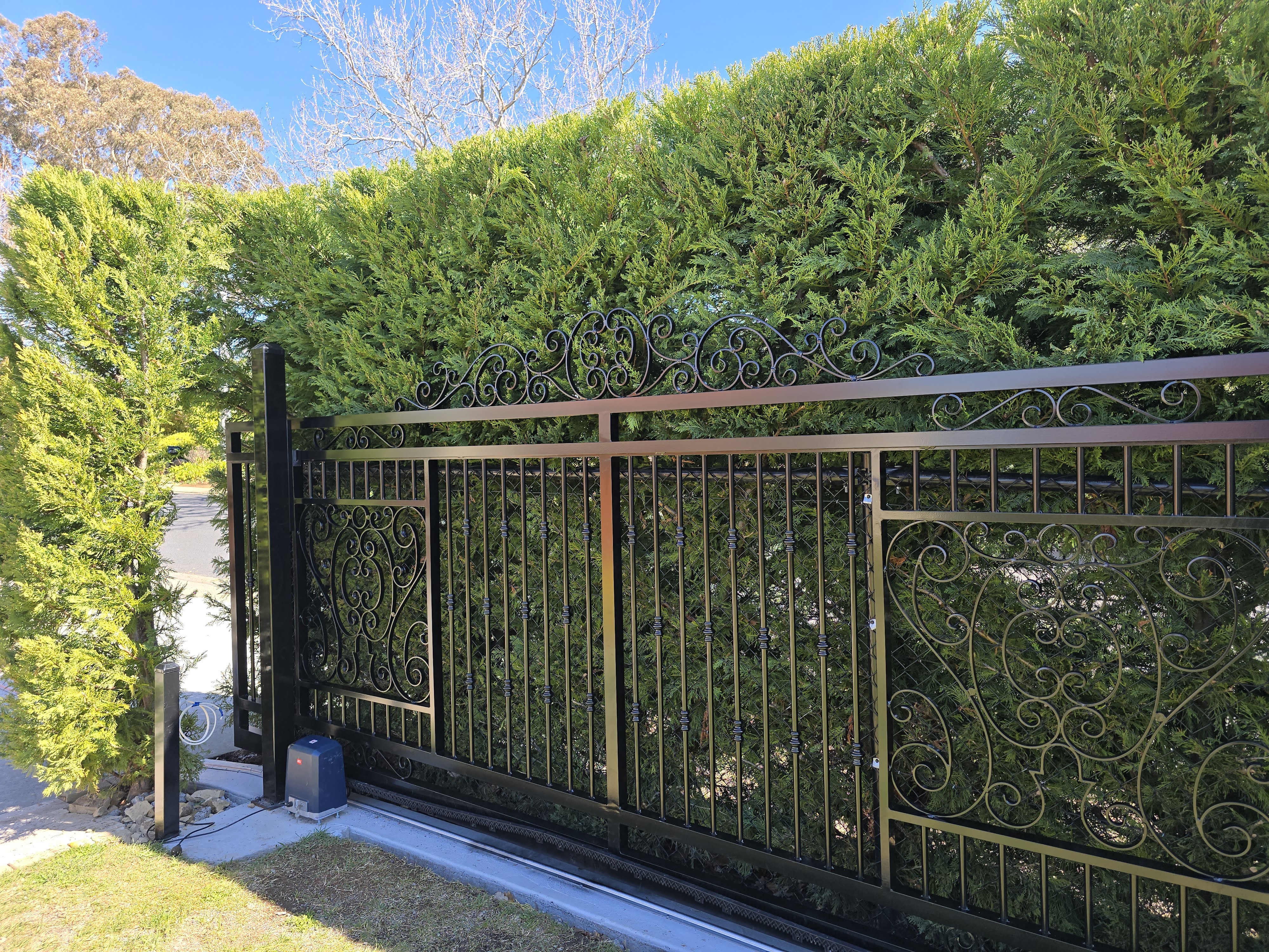 European Style Driveway Gate Canberra project record in Red Hill ACT