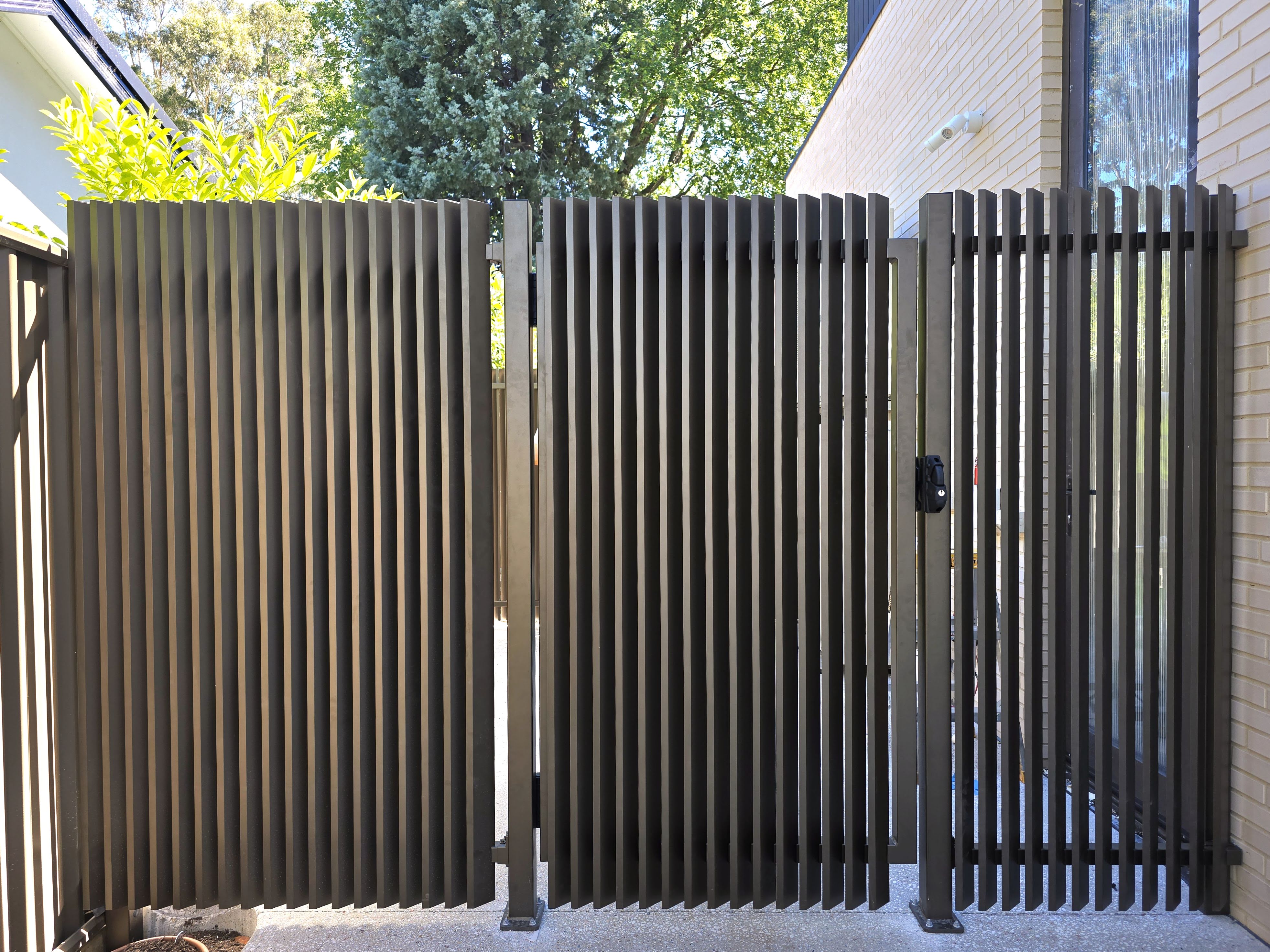 Residential Louvre Bronze Gate Canberra project record in Deakin ACT