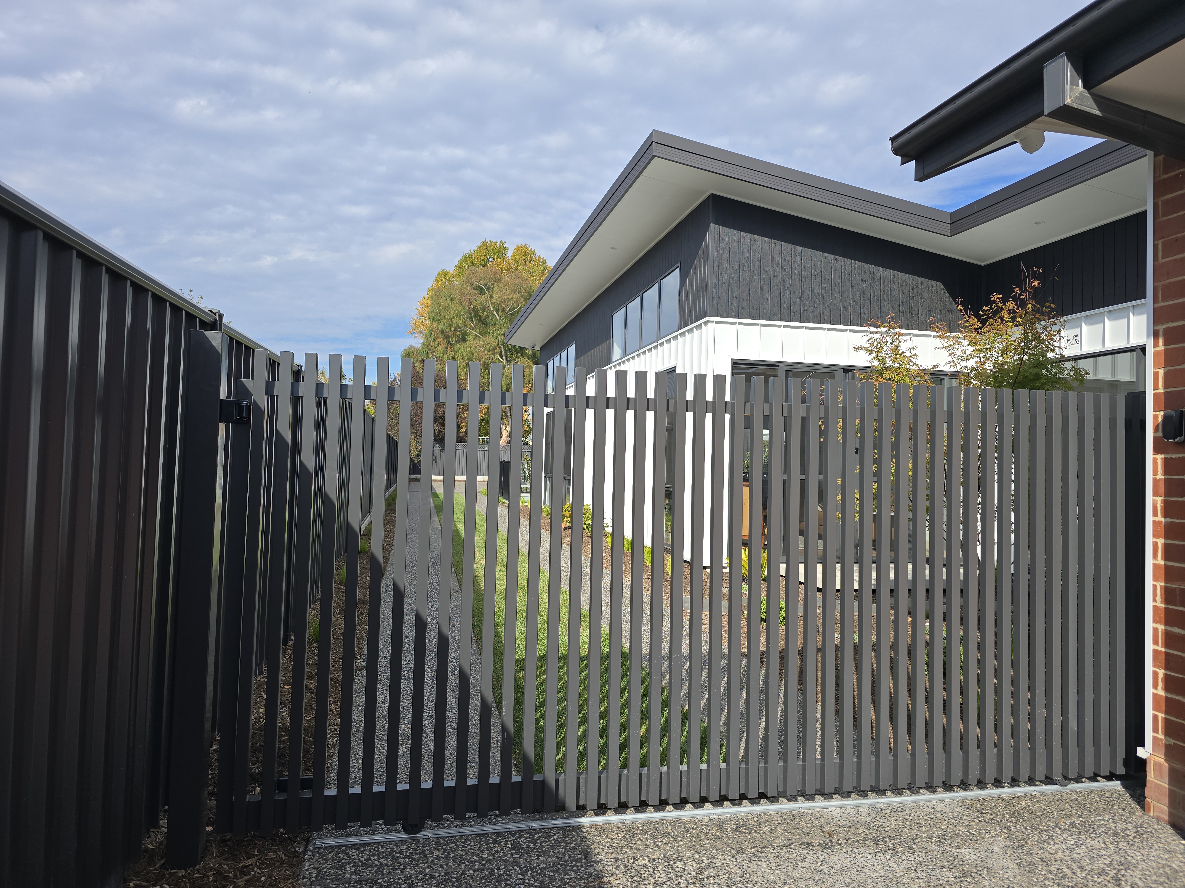 Residential Sliding Gate Canberra project record in Yarralumla NSW