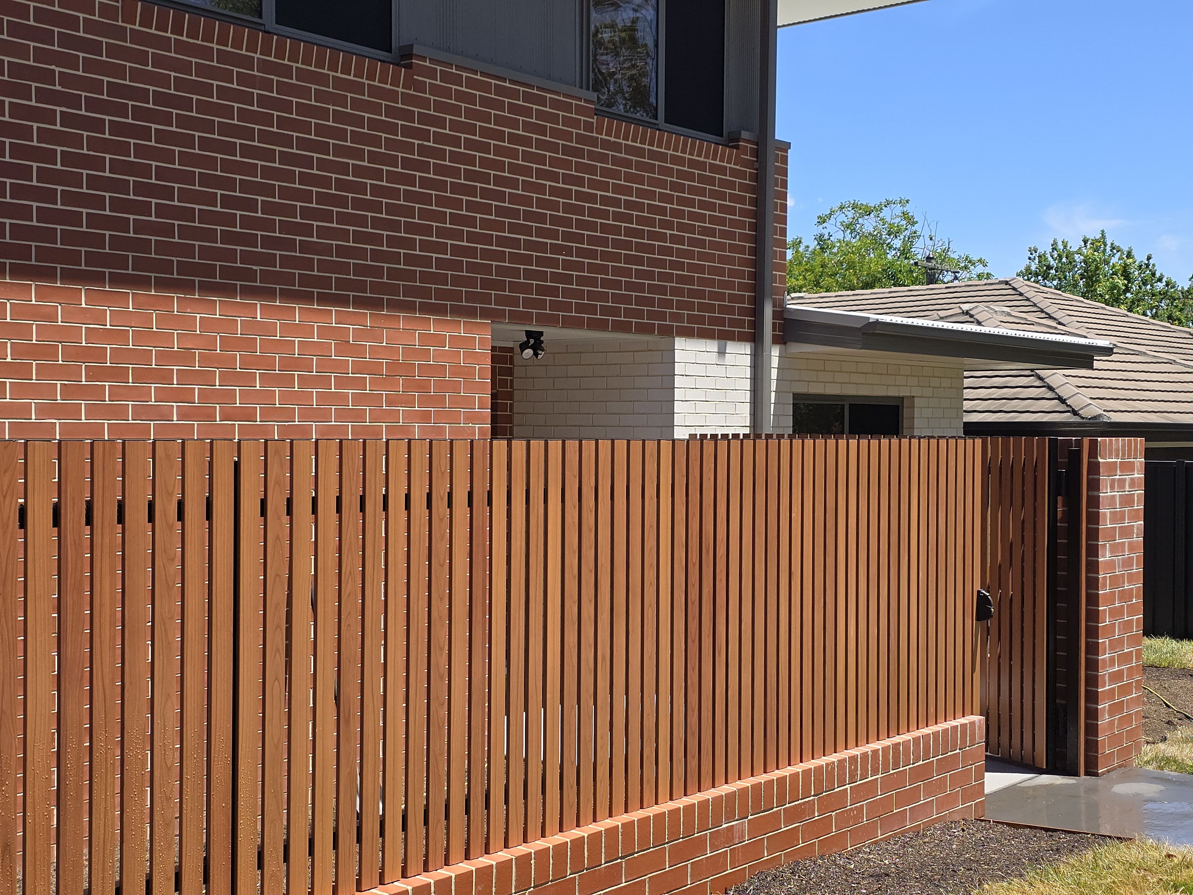 Residential Timber Look Slat Canberra project record in Deakin ACT