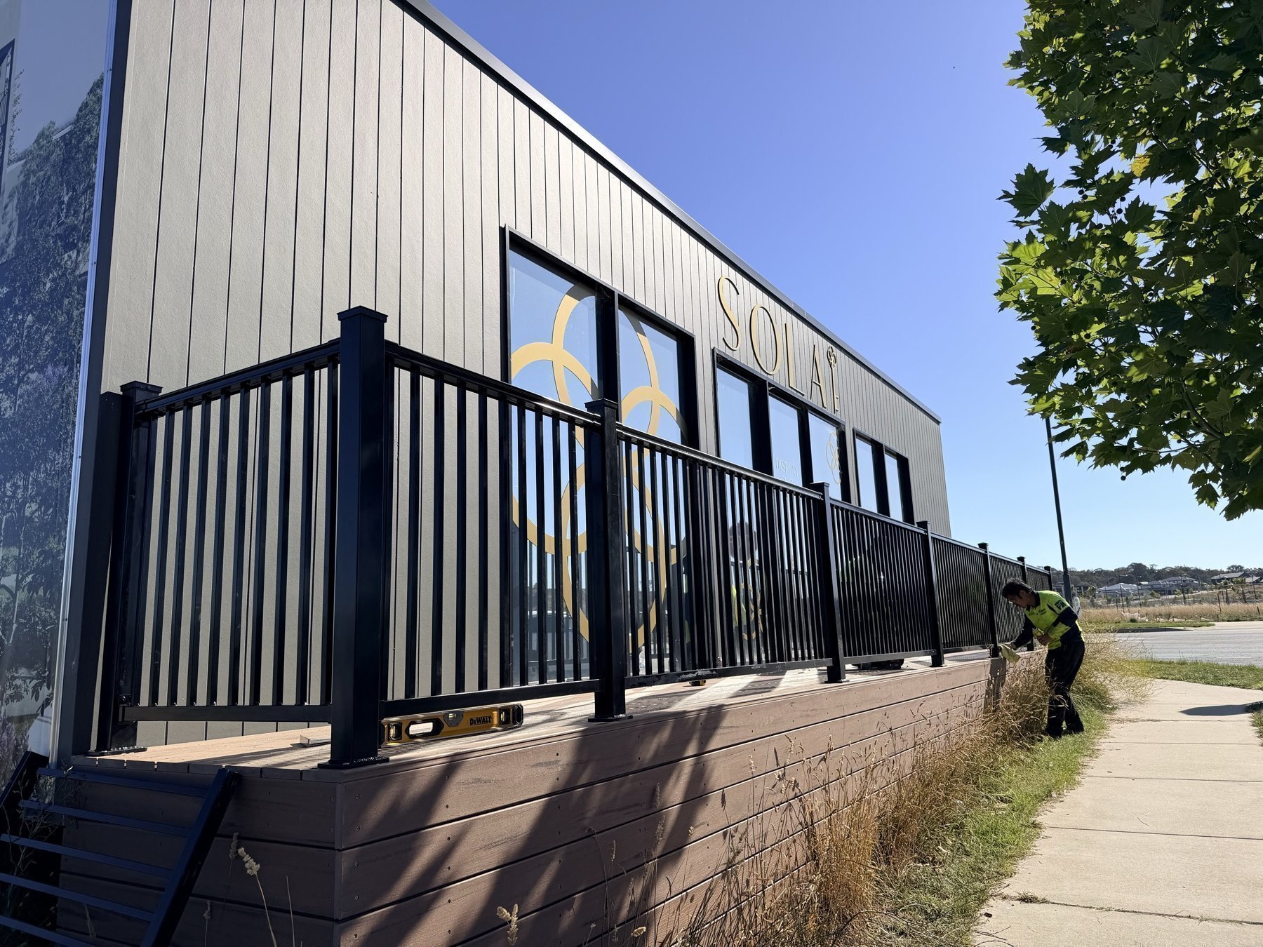 Aluminium balustrade and handrail product range