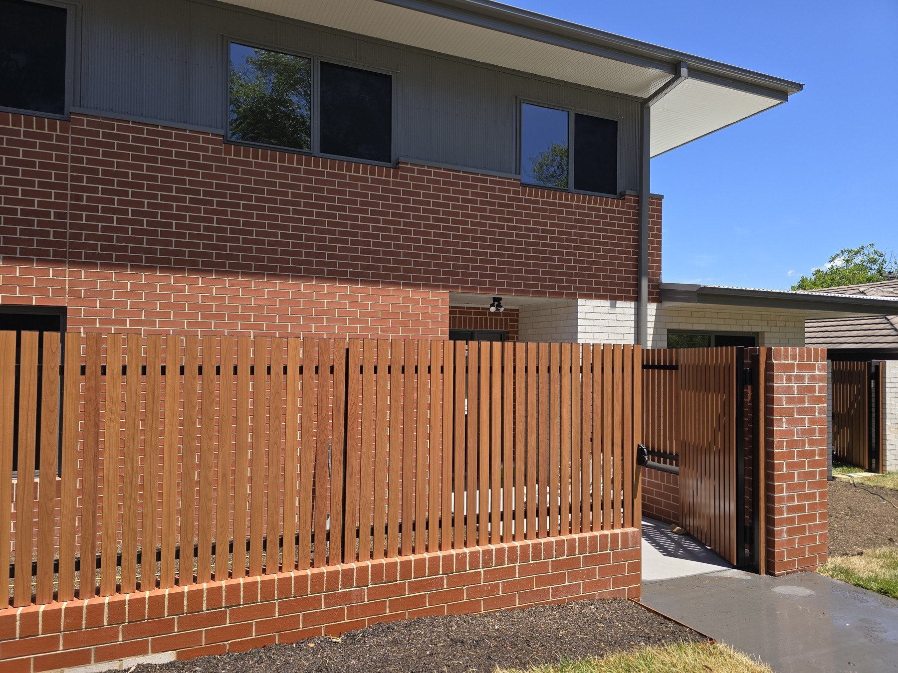 Assembled Composite Fencing
